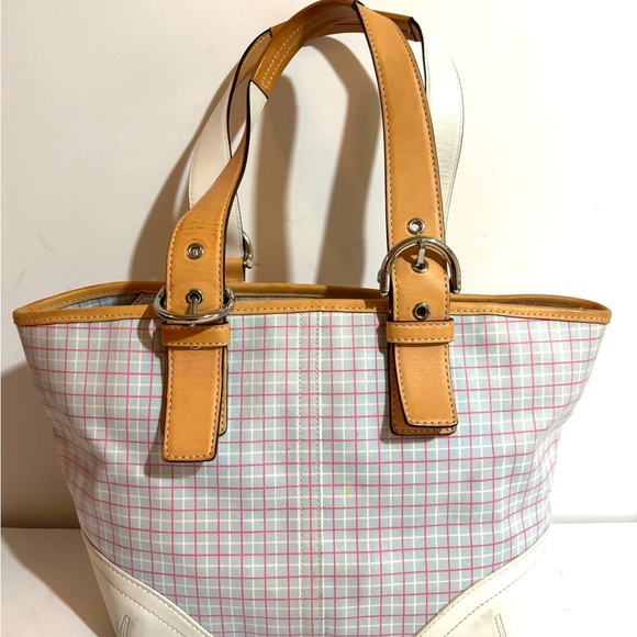 Coach vintage Canvas leather Stylish and Tan Women's Tote Bag - Picture 2 of 10